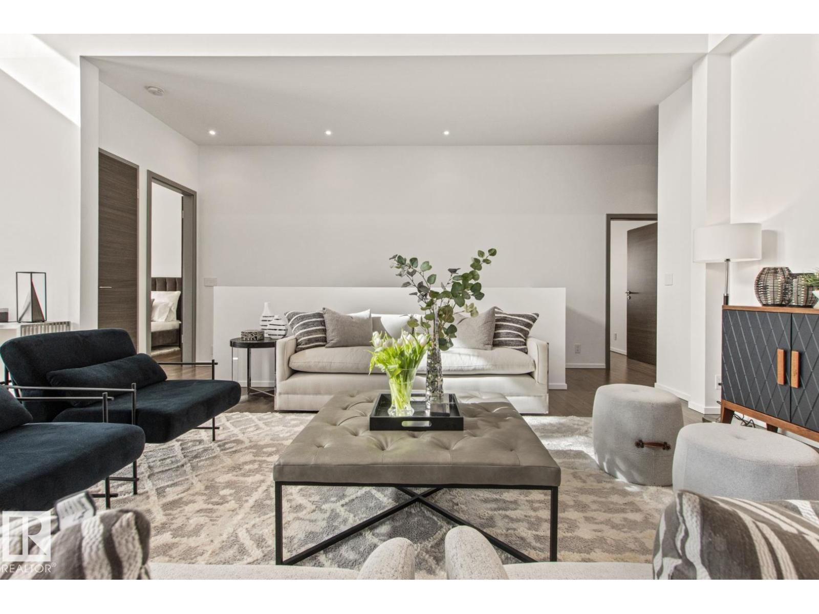7548 110 Av Nw Property Photo 10