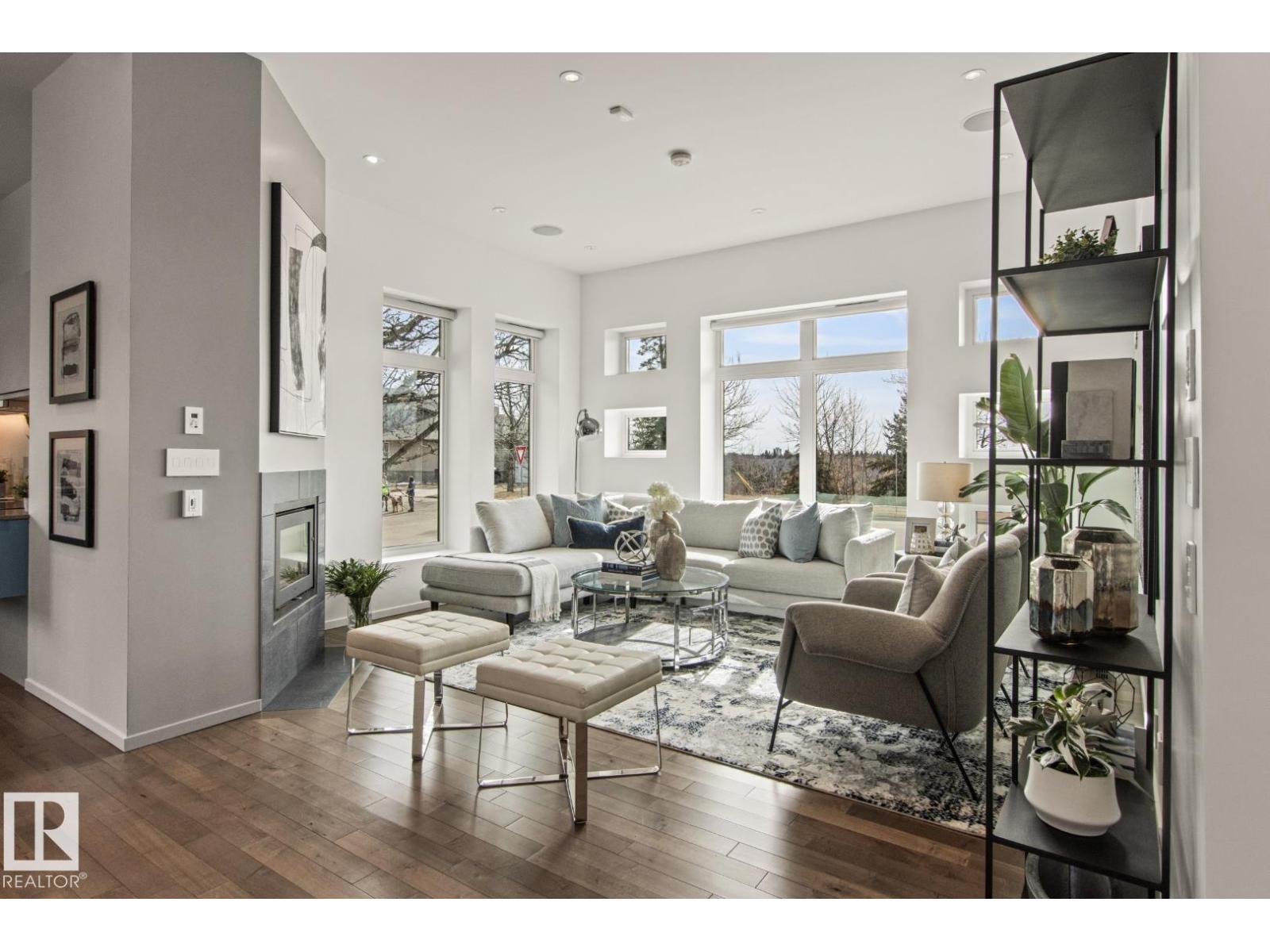 7548 110 Av Nw Property Photo 14