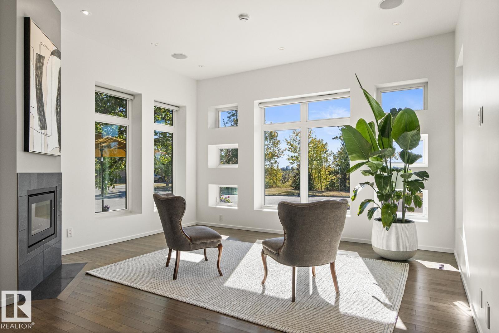 7548 110 Av Nw Property Photo 15