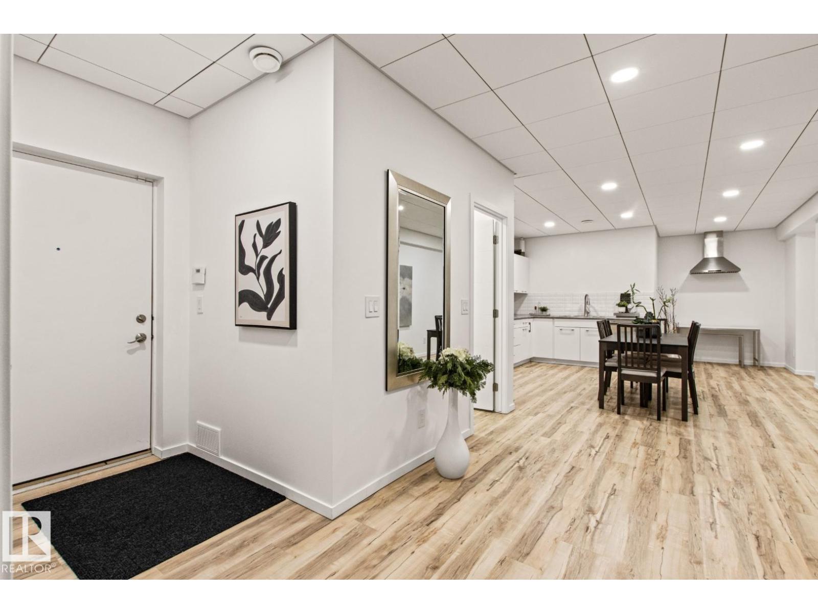 7548 110 Av Nw Property Photo 47