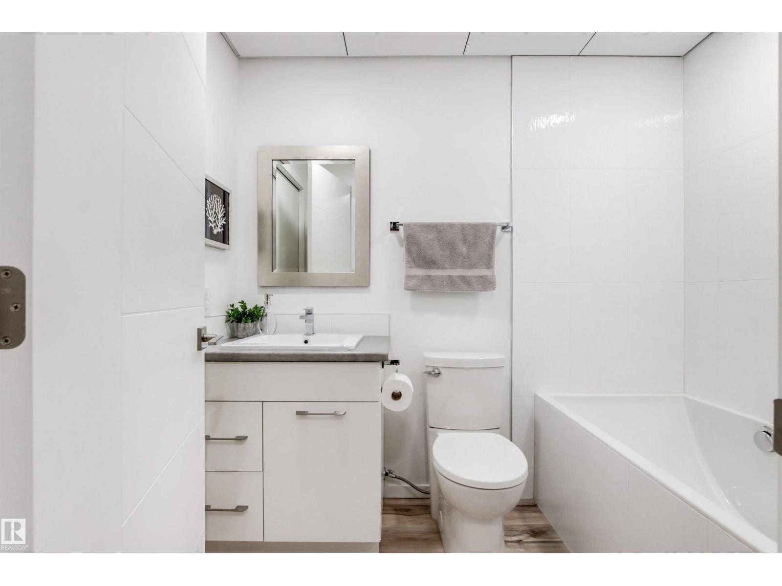 7548 110 Av Nw Property Photo 51
