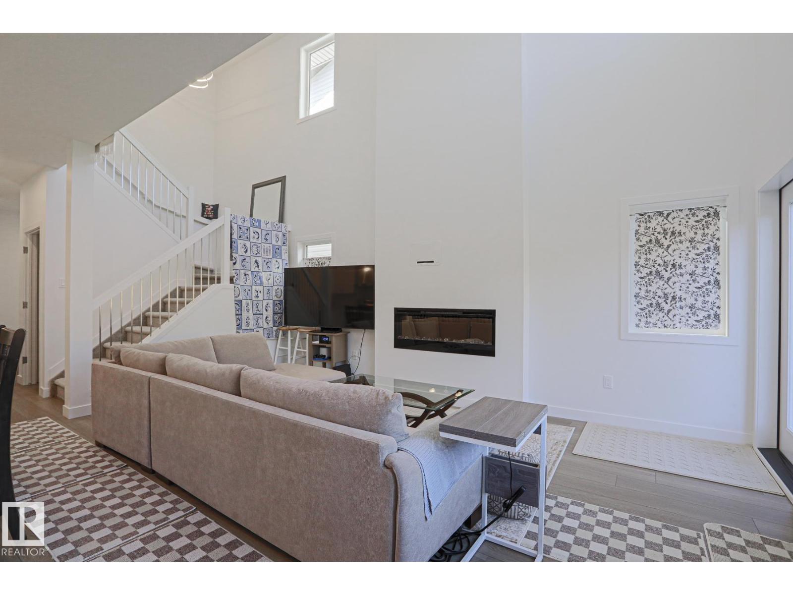 102 Royal St Property Photo 15