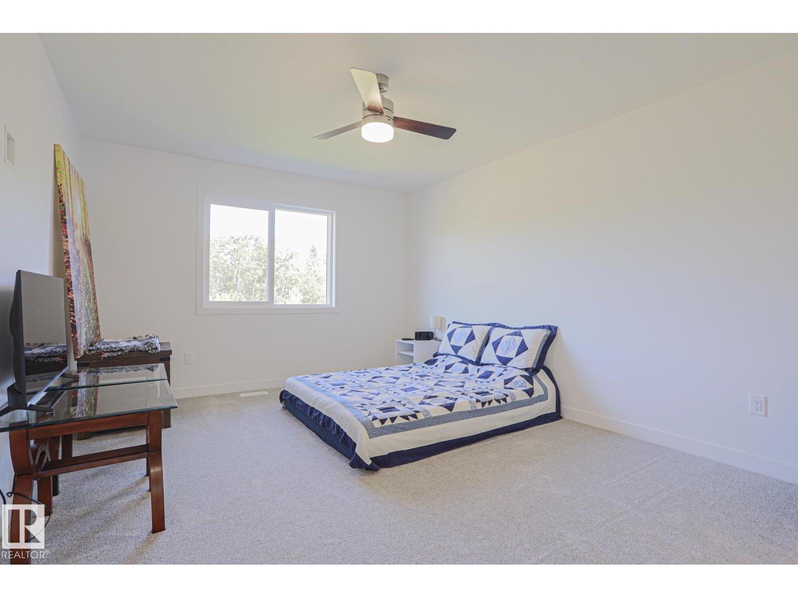 102 Royal St Property Photo 20