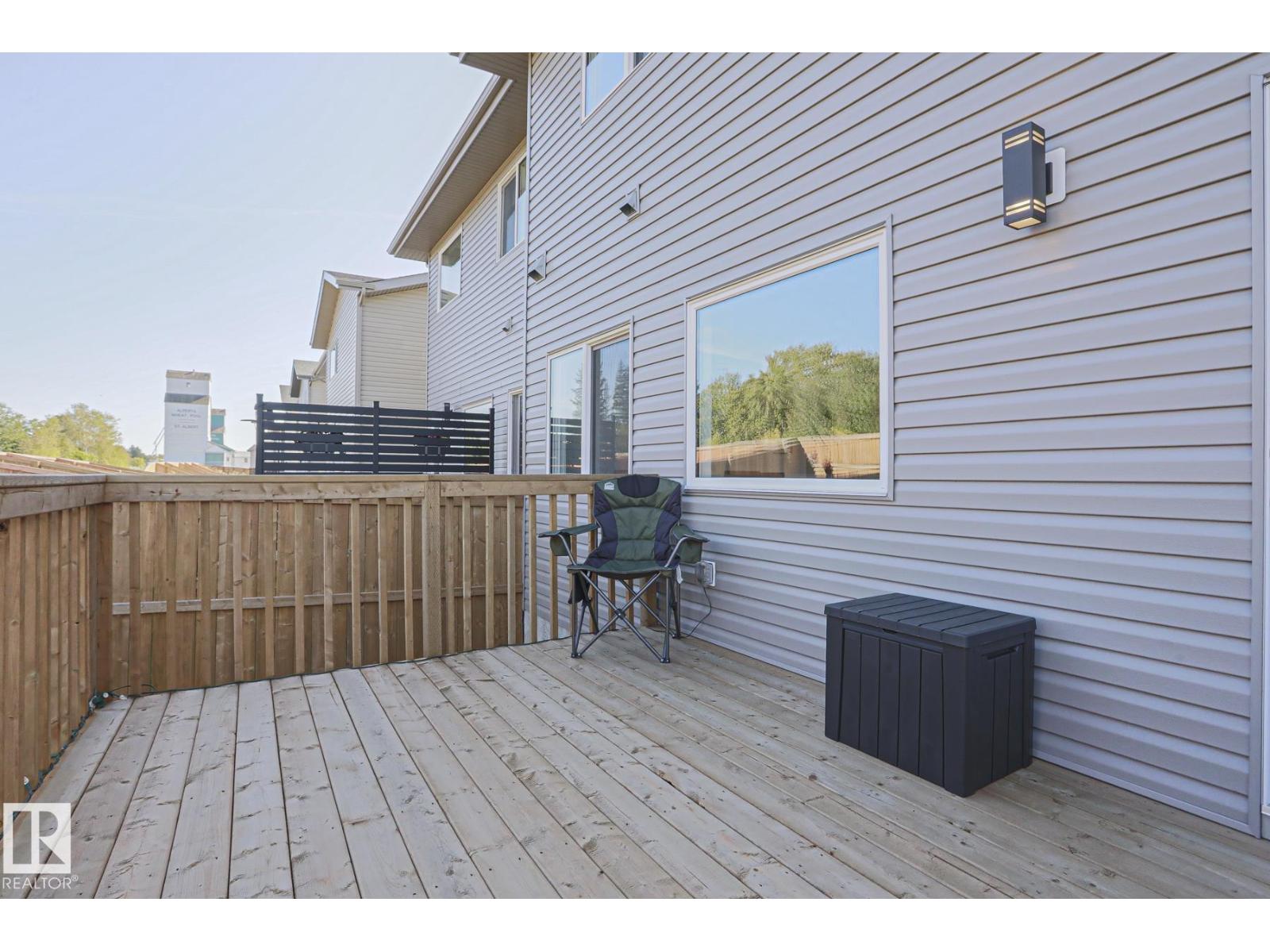 102 Royal St Property Photo 51