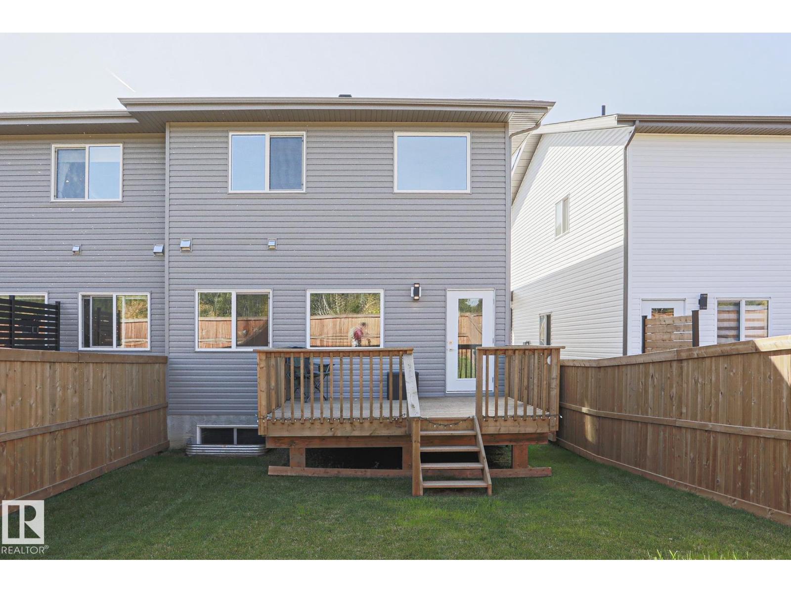 102 Royal St Property Photo 52