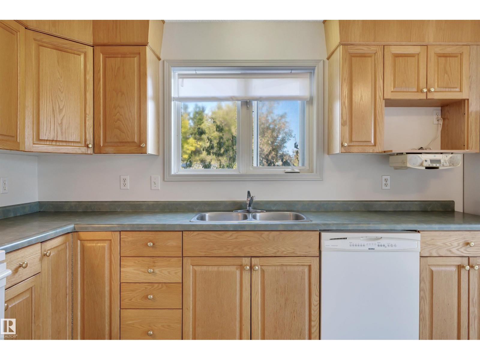 5219 49 St Property Photo 12