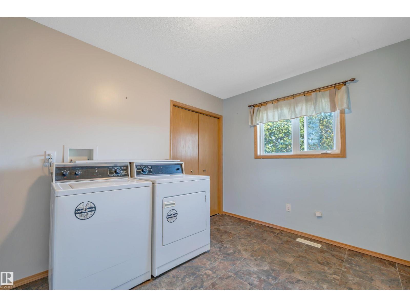 5219 49 St Property Photo 22