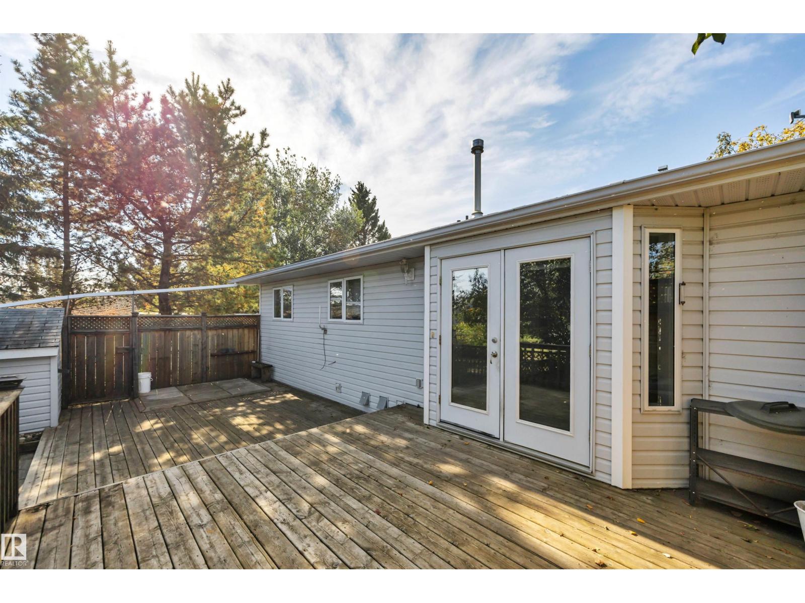 5219 49 St Property Photo 48