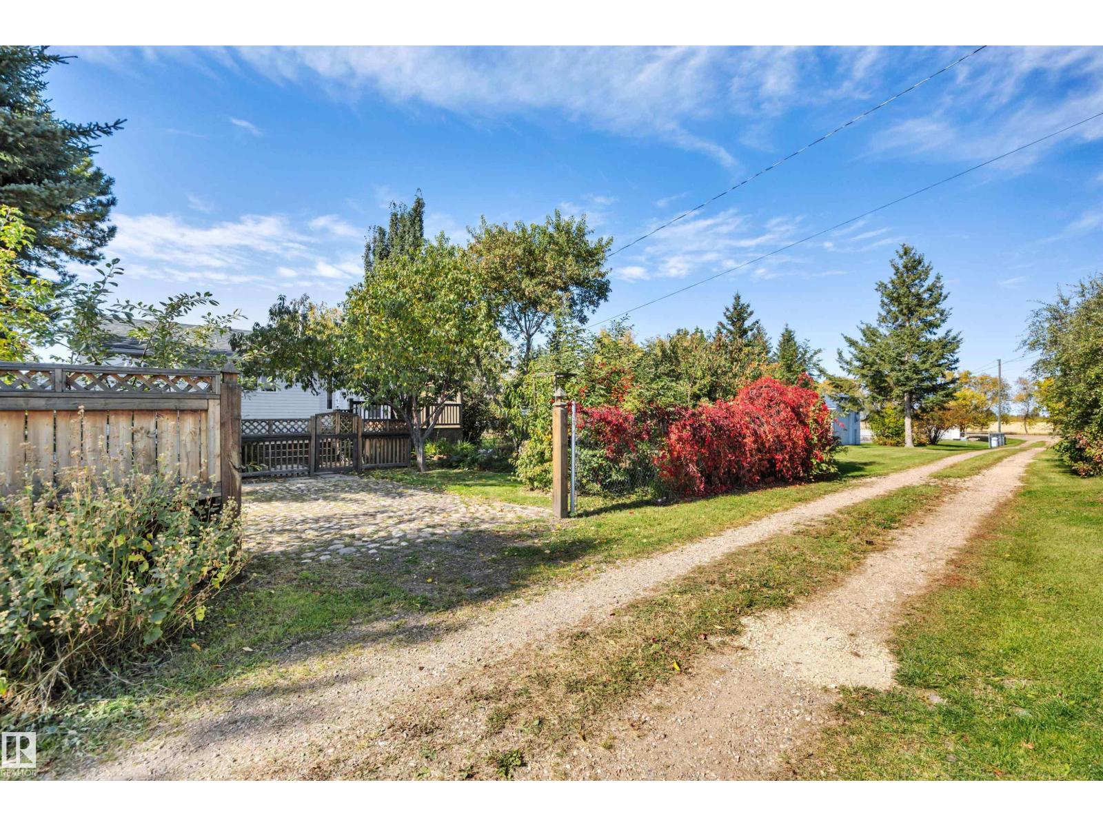 5219 49 St Property Photo 59