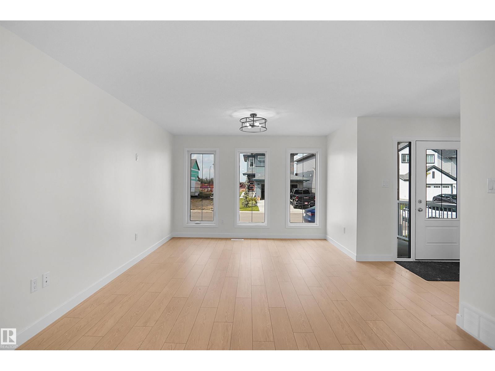 15 Elis Li Property Photo 4