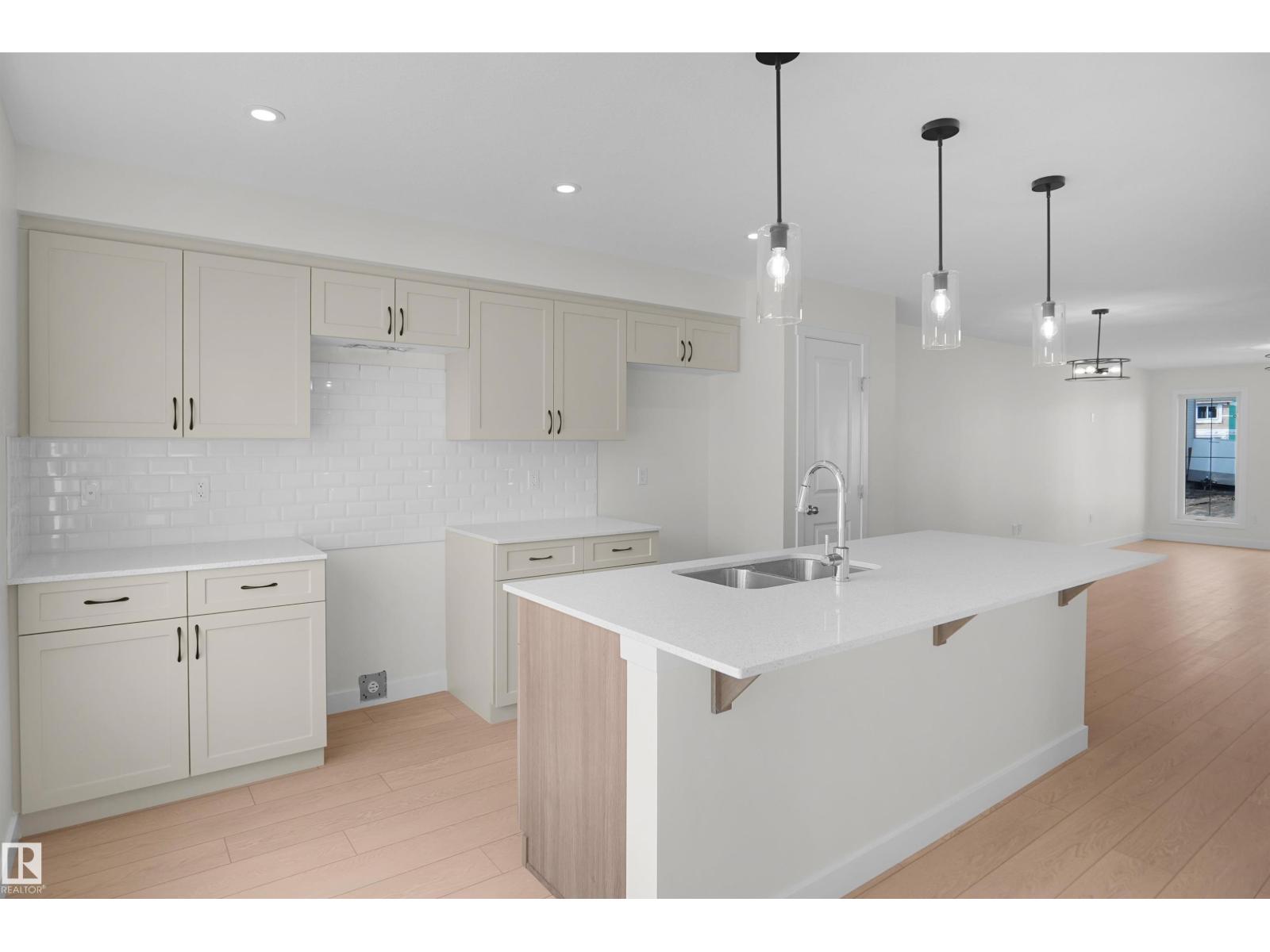 15 Elis Li Property Photo 12