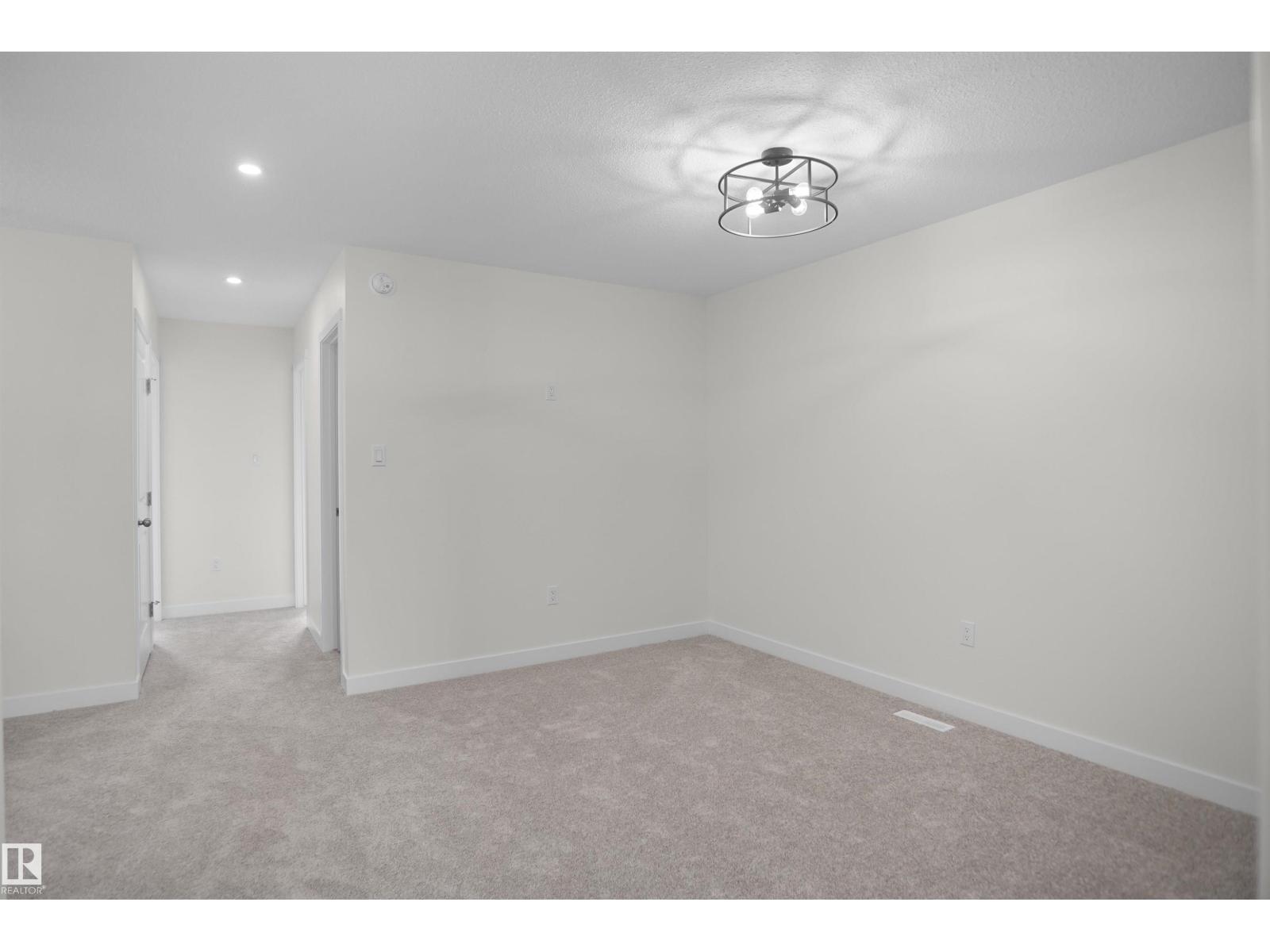 15 Elis Li Property Photo 18