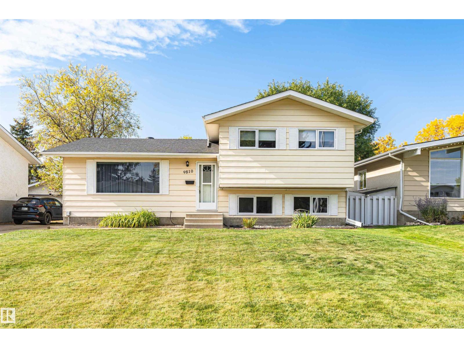 9810 98A AV Property Photo 1