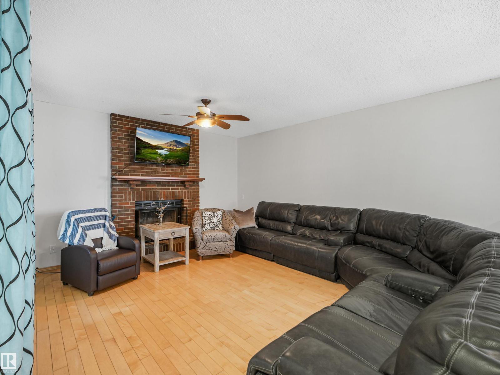 3467 39 St Nw Property Photo 16