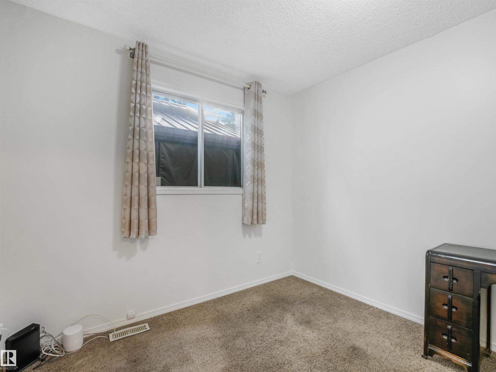3467 39 St Nw Property Photo 27