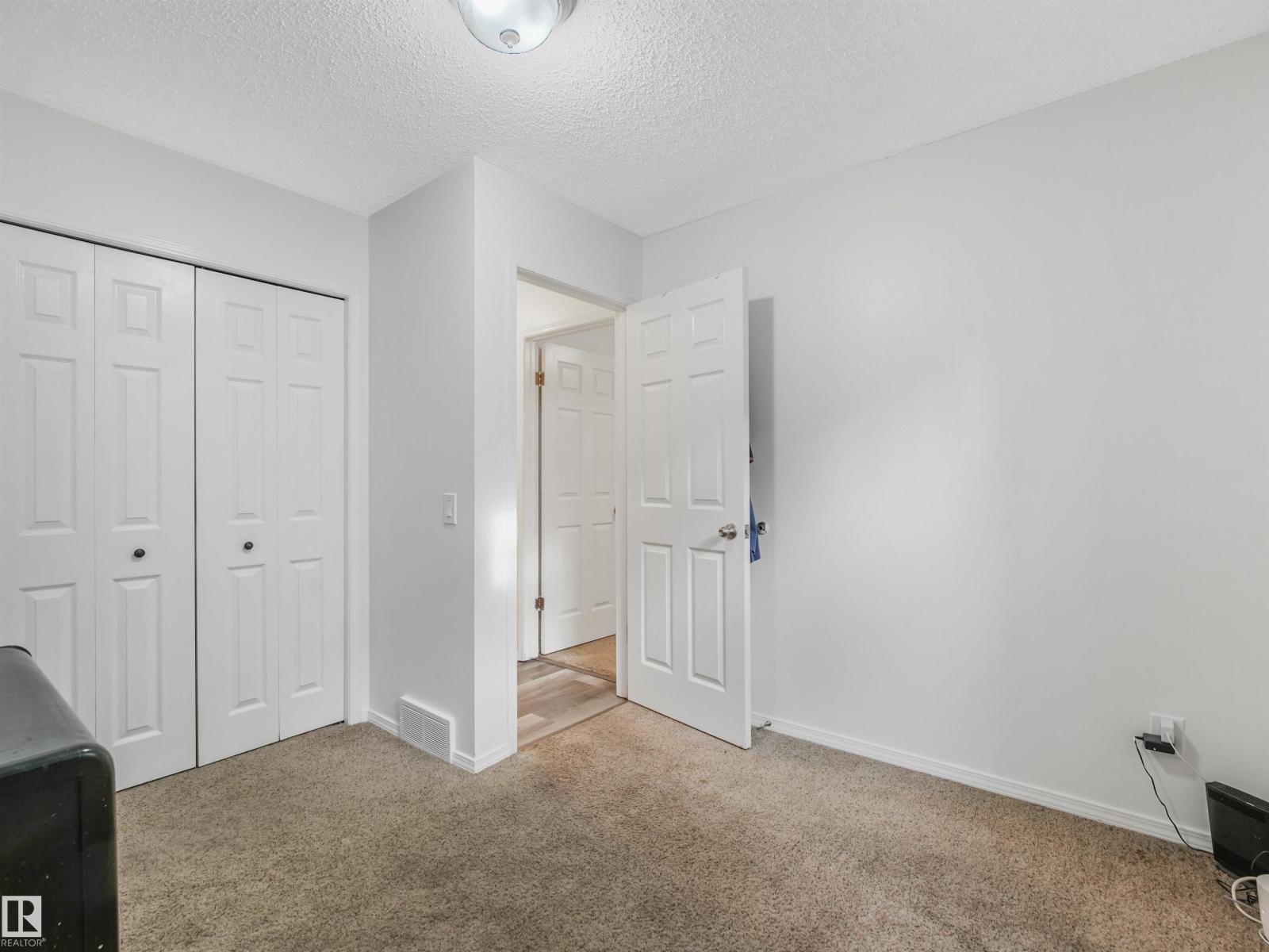 3467 39 St Nw Property Photo 28