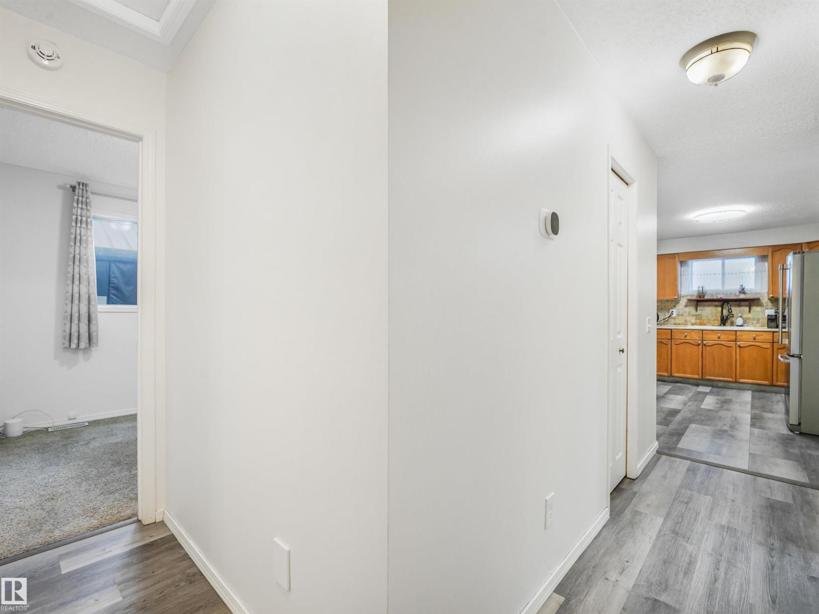 3467 39 St Nw Property Photo 29