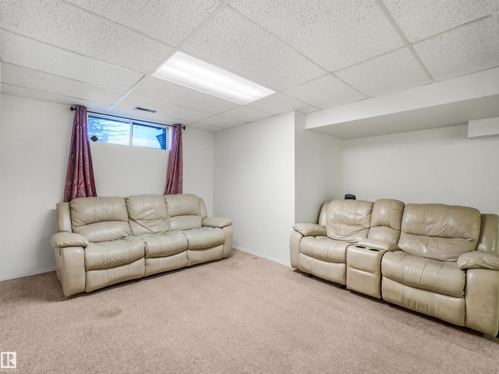 3467 39 St Nw Property Photo 35