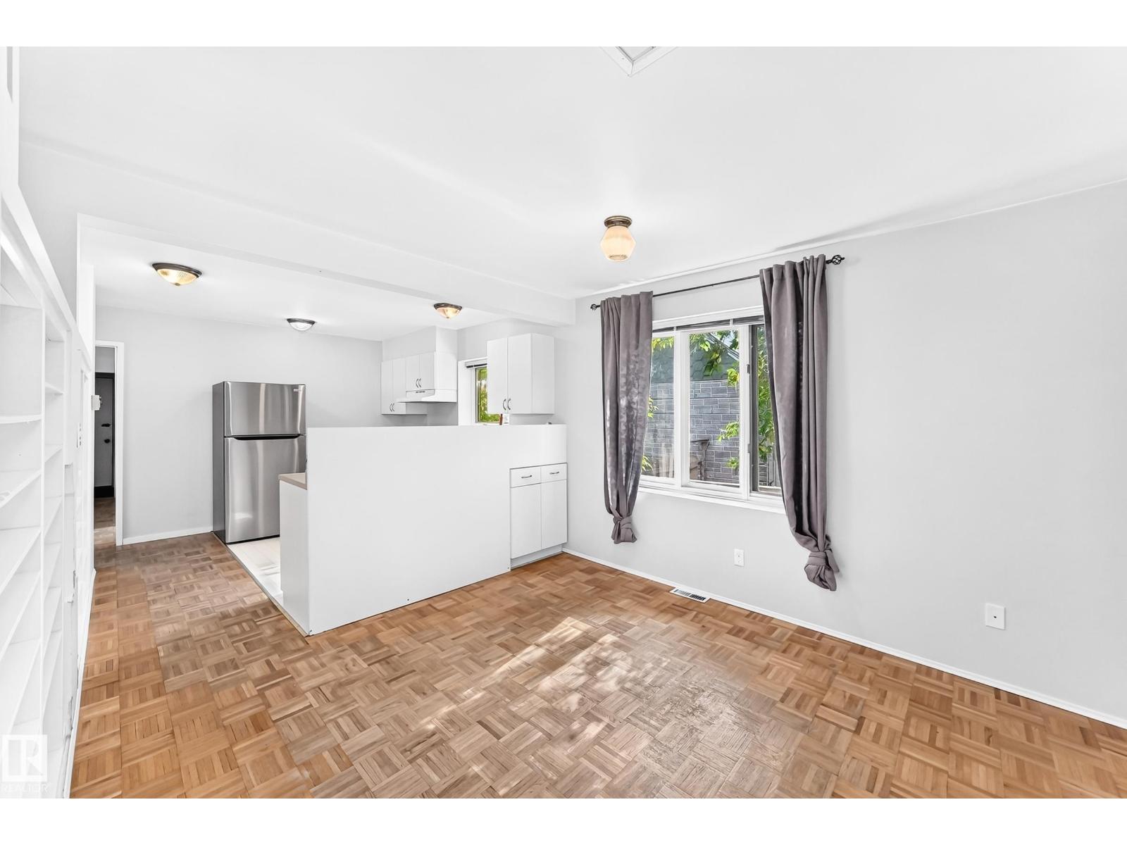 9536 155 St Nw Property Photo 16