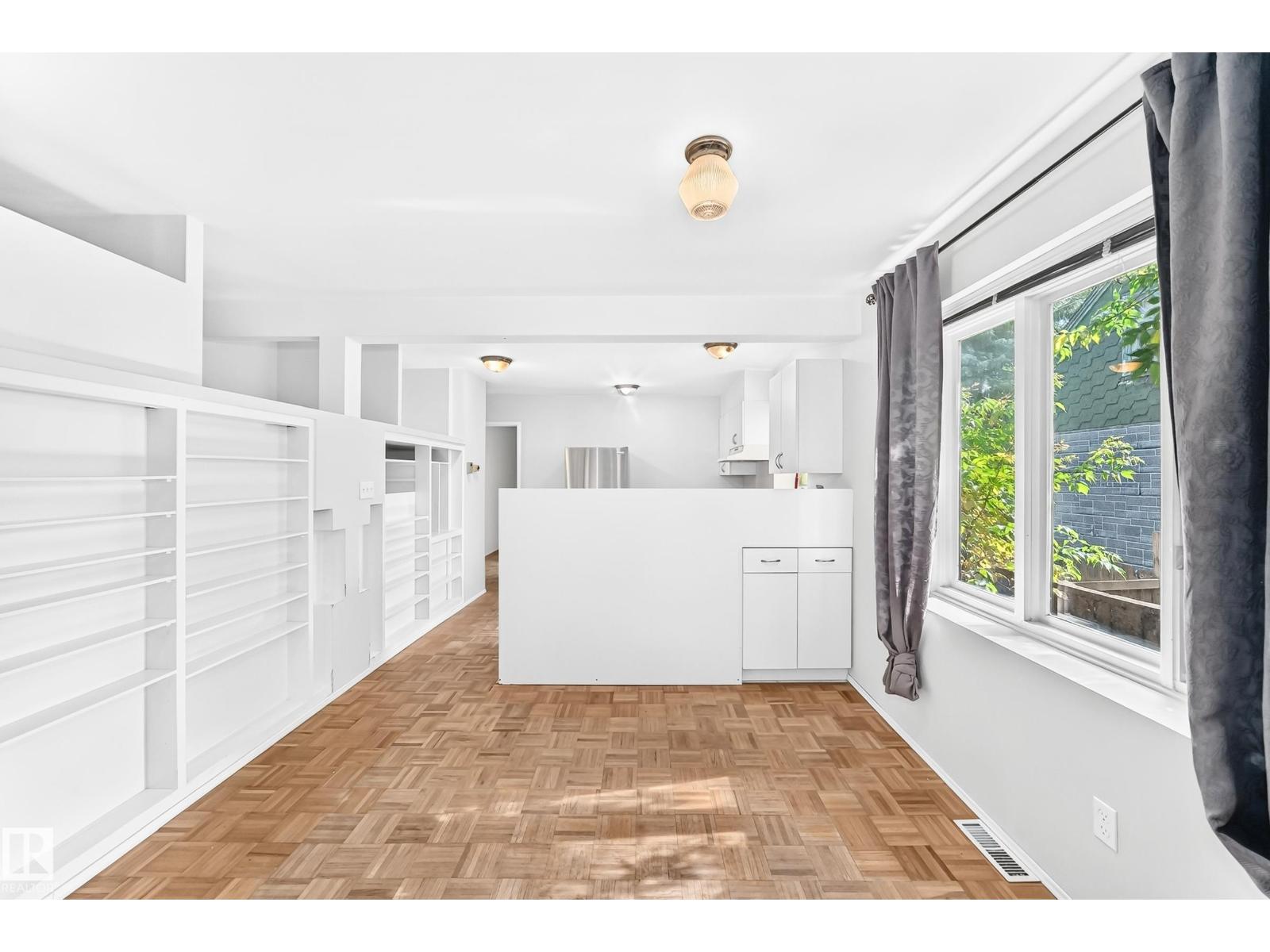9536 155 St Nw Property Photo 17