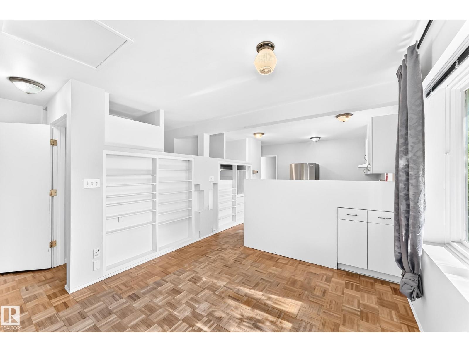 9536 155 St Nw Property Photo 18