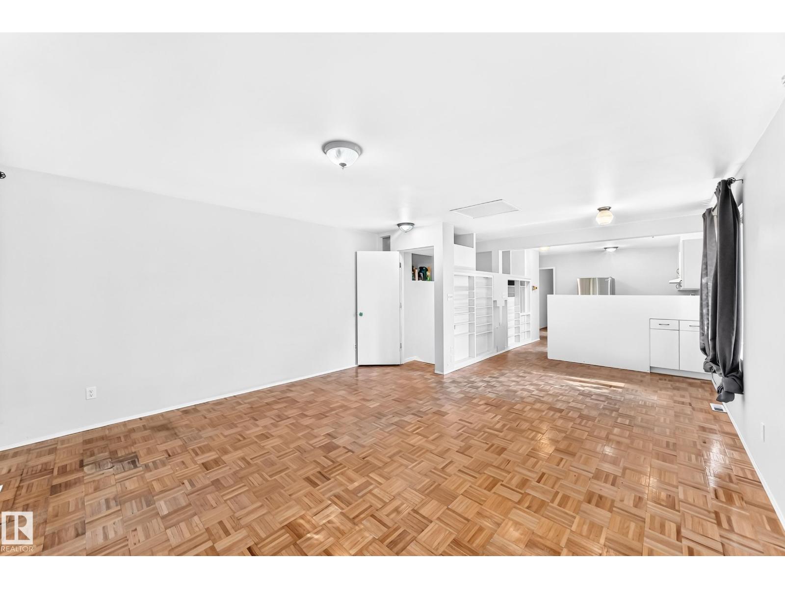 9536 155 St Nw Property Photo 20