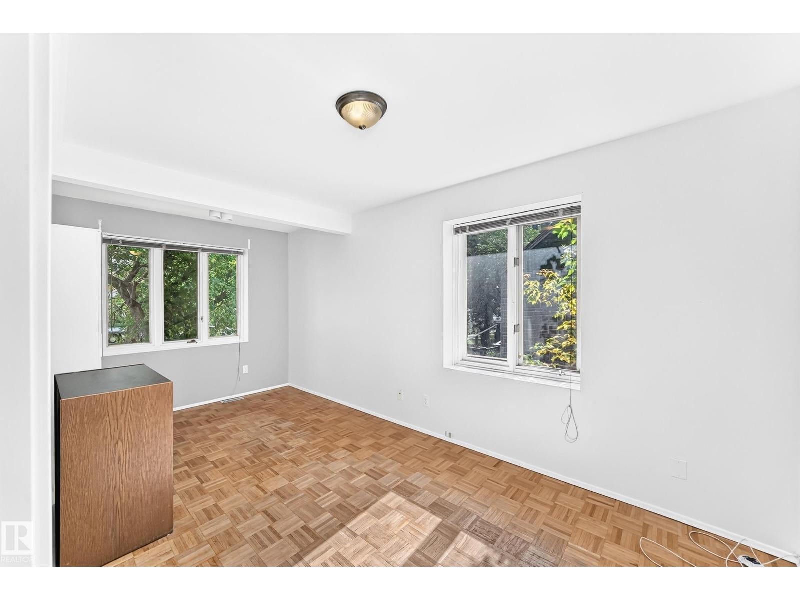 9536 155 St Nw Property Photo 22