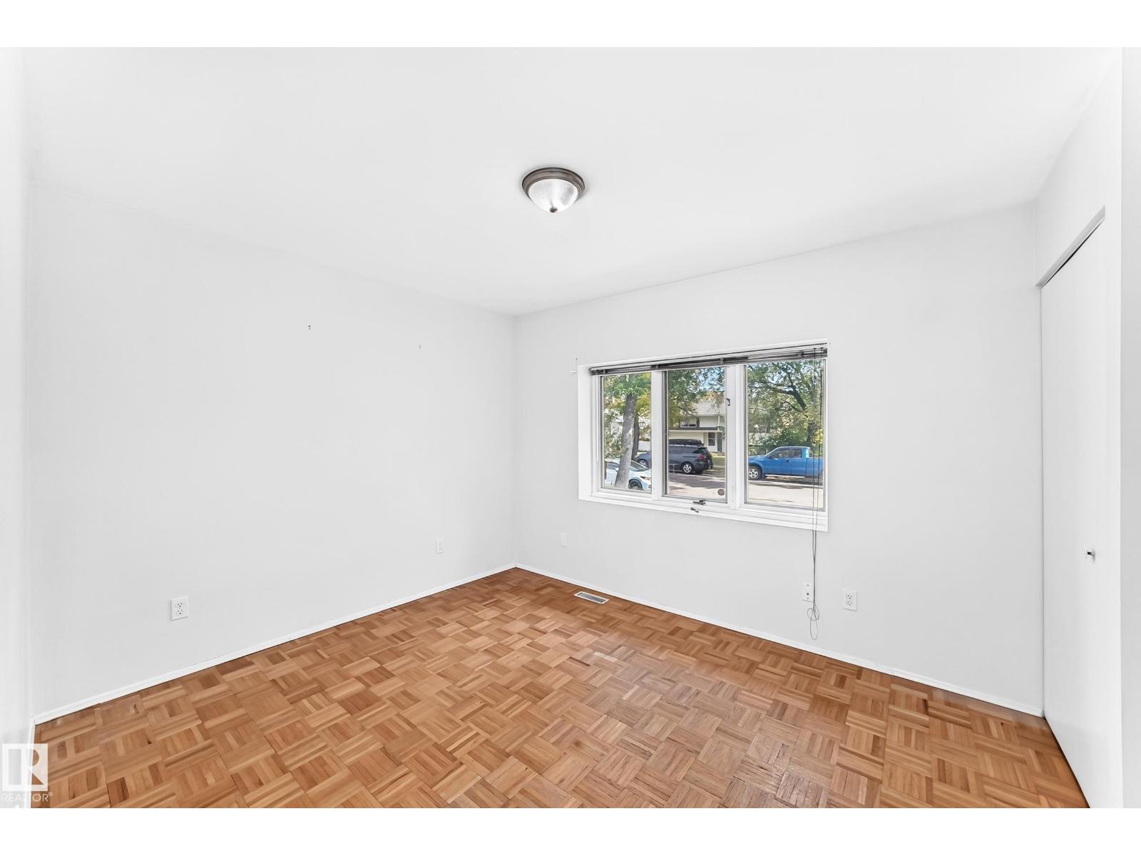 9536 155 St Nw Property Photo 27