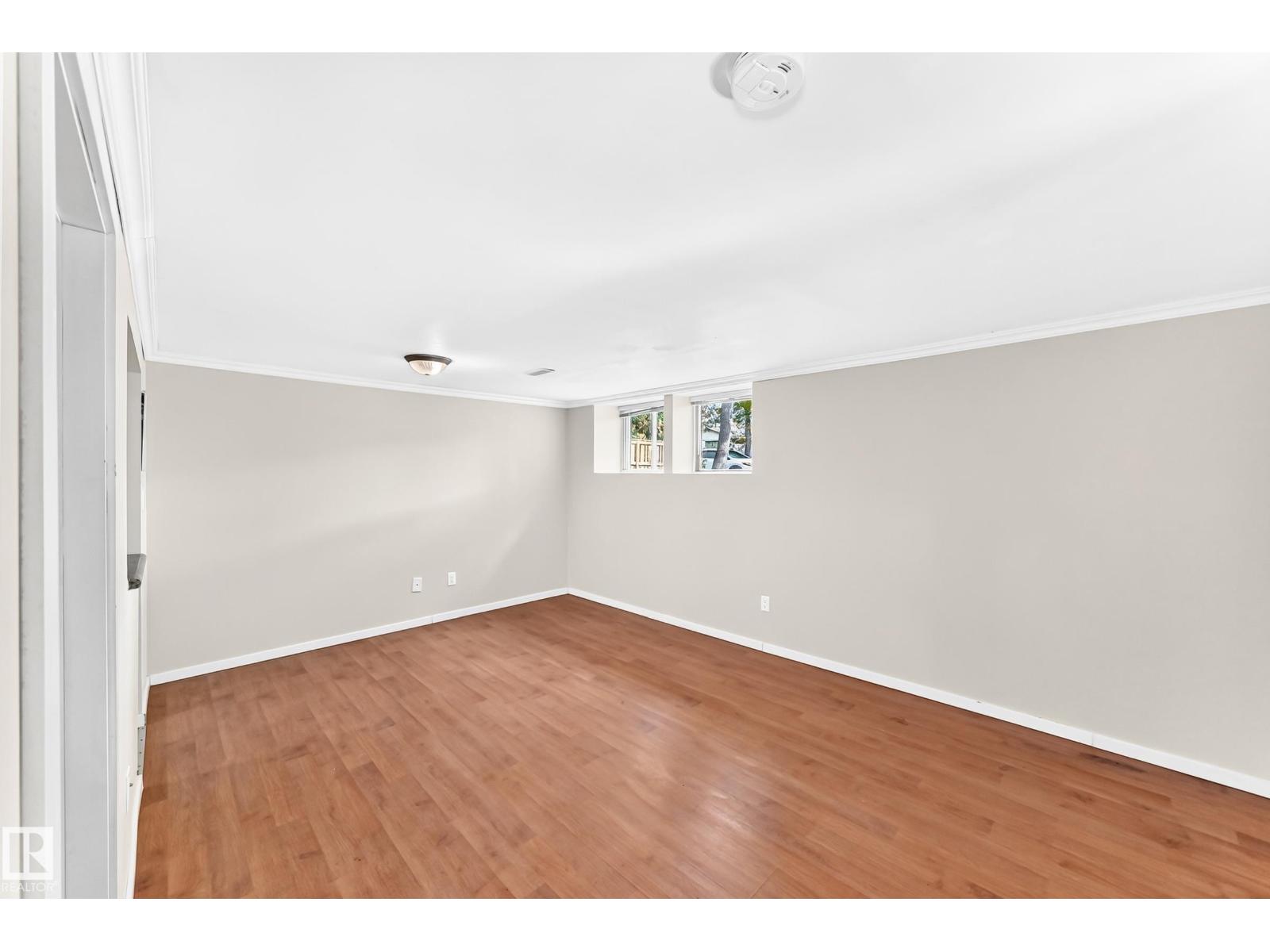 9536 155 St Nw Property Photo 37