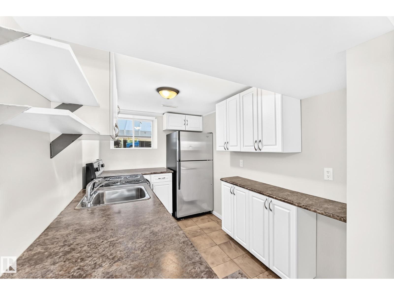 9536 155 St Nw Property Photo 39
