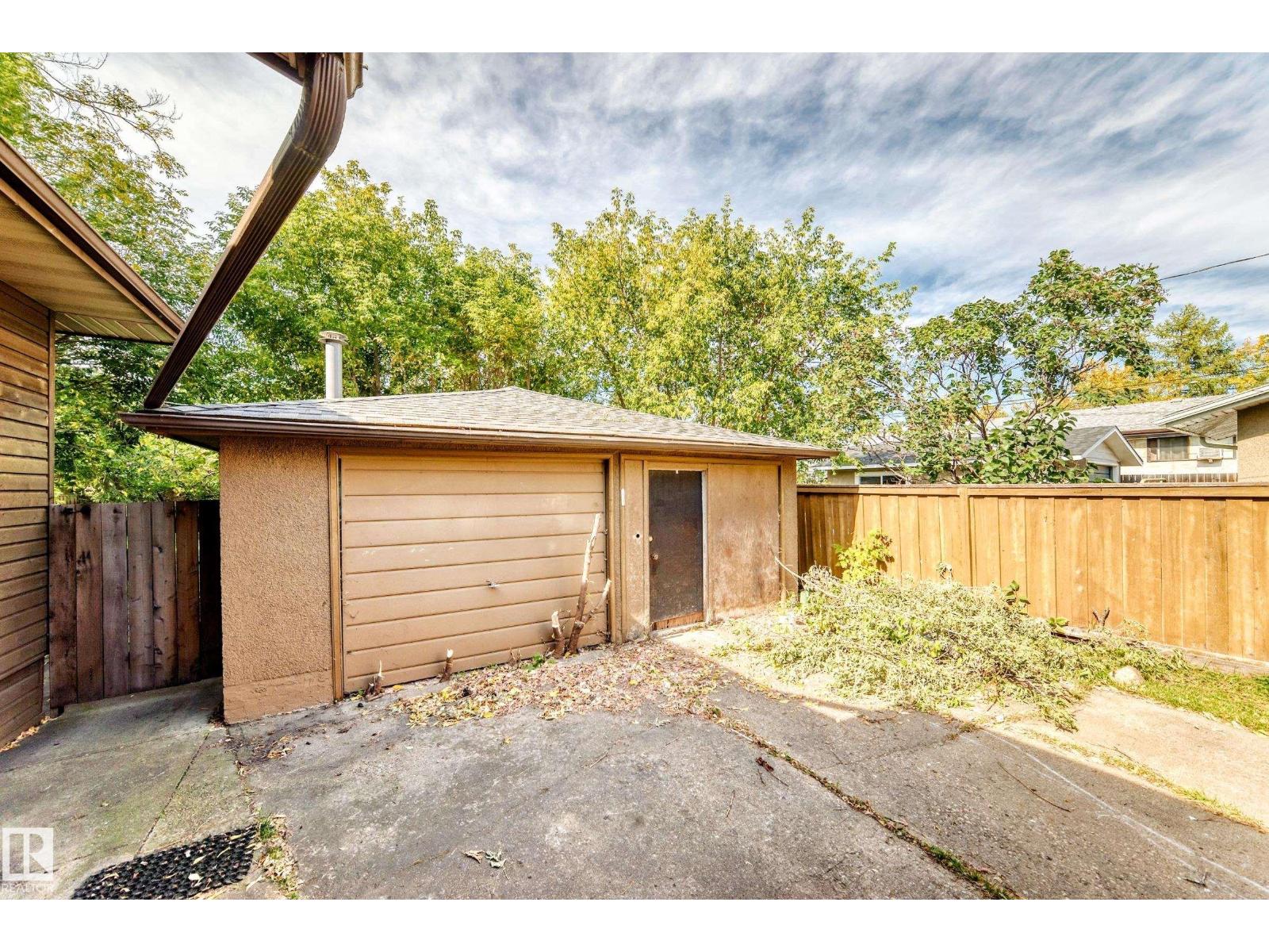 9536 155 St Nw Property Photo 48