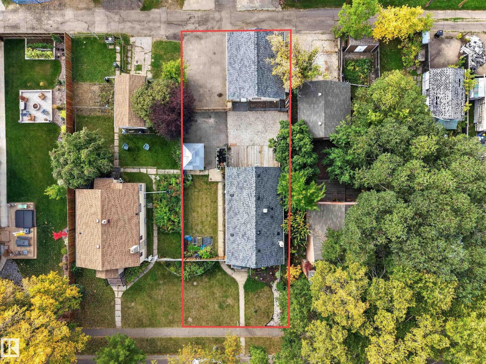 9615 75 Av Nw Property Photo 2