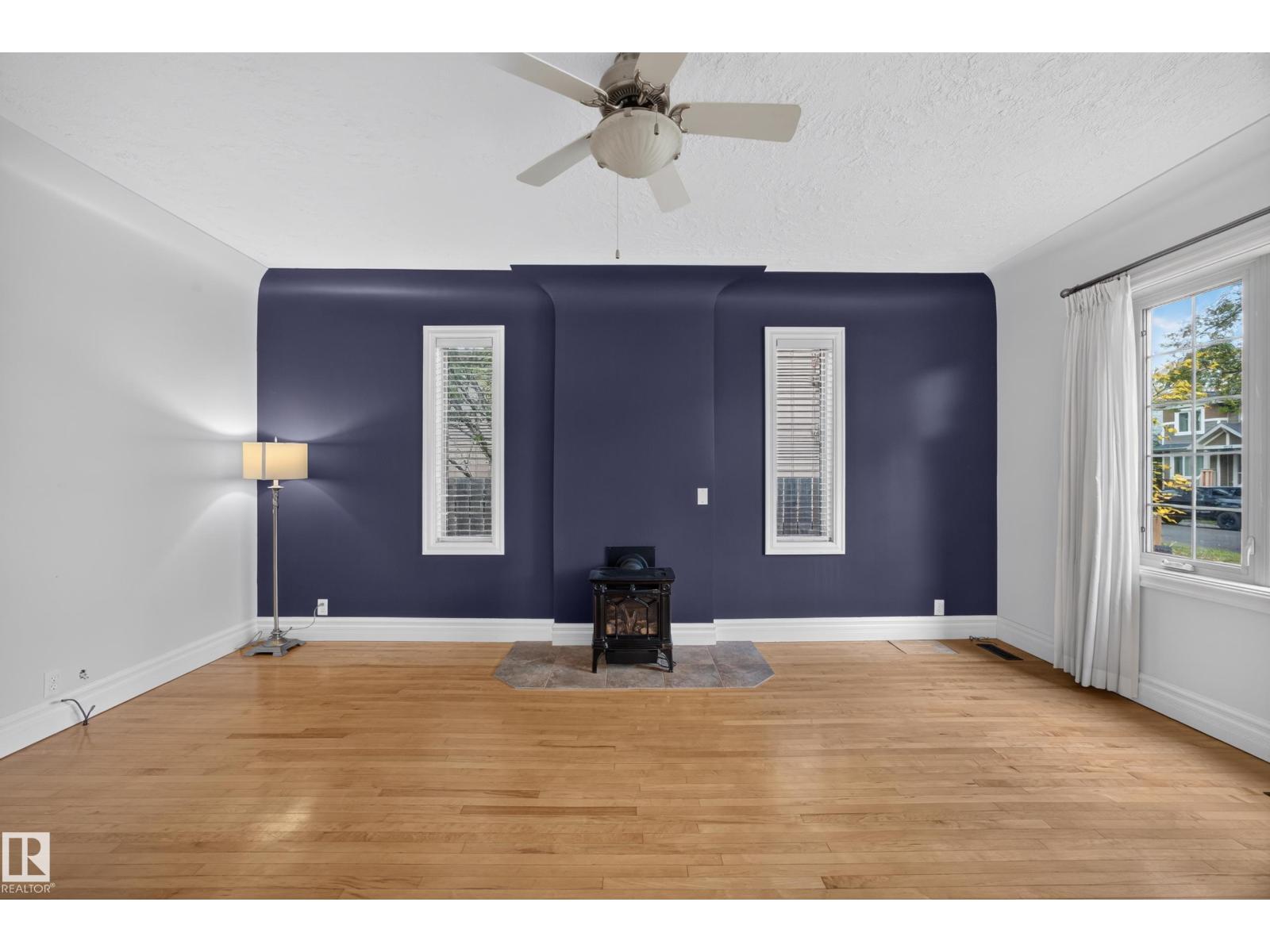 9615 75 Av Nw Property Photo 6