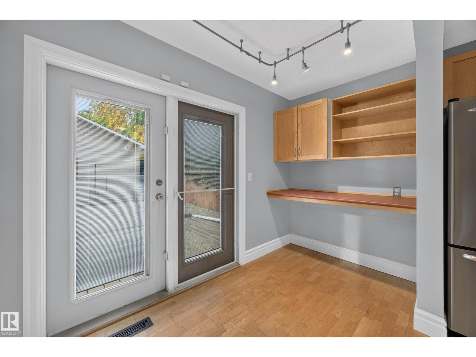 9615 75 Av Nw Property Photo 16