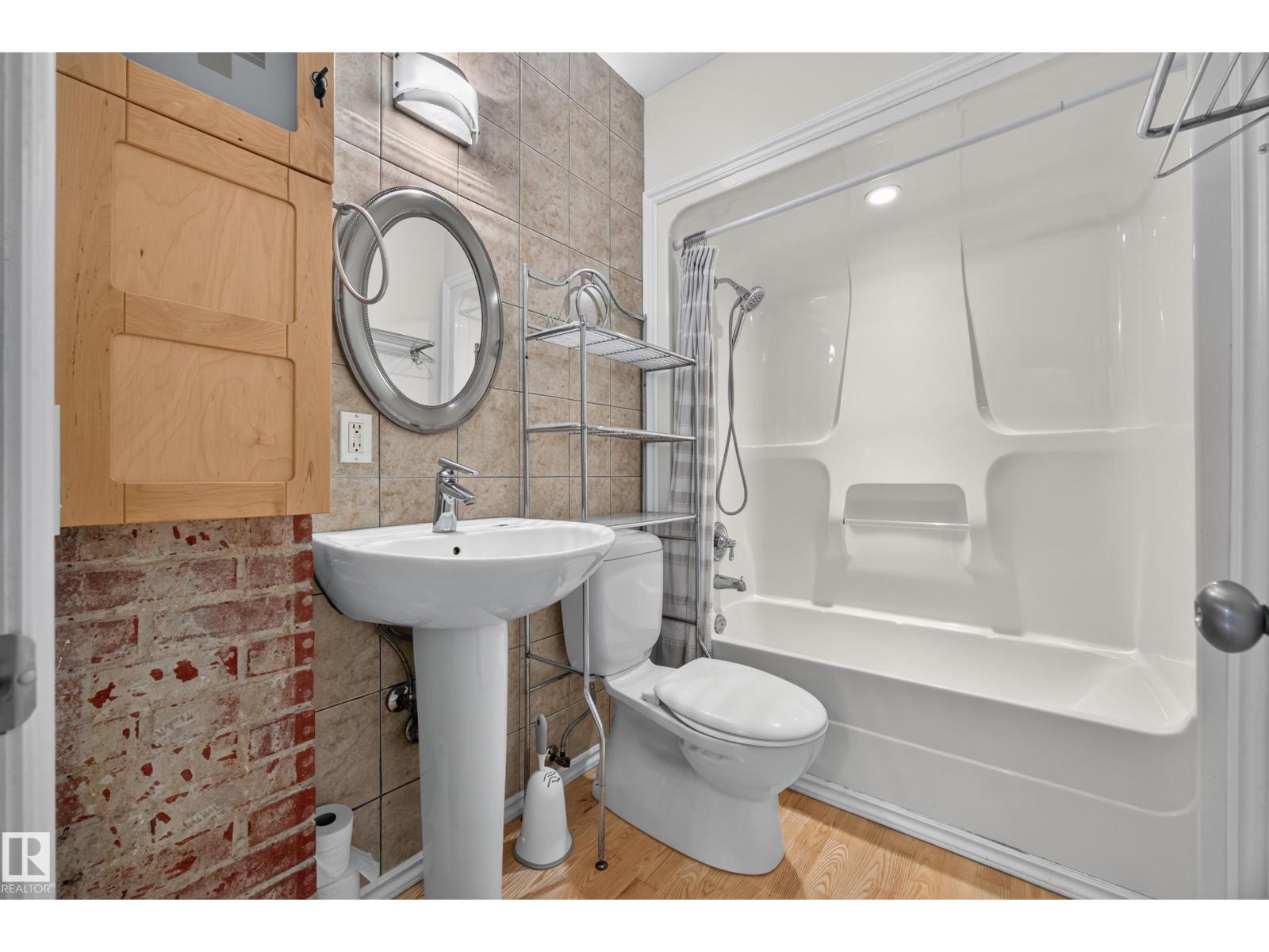 9615 75 Av Nw Property Photo 18