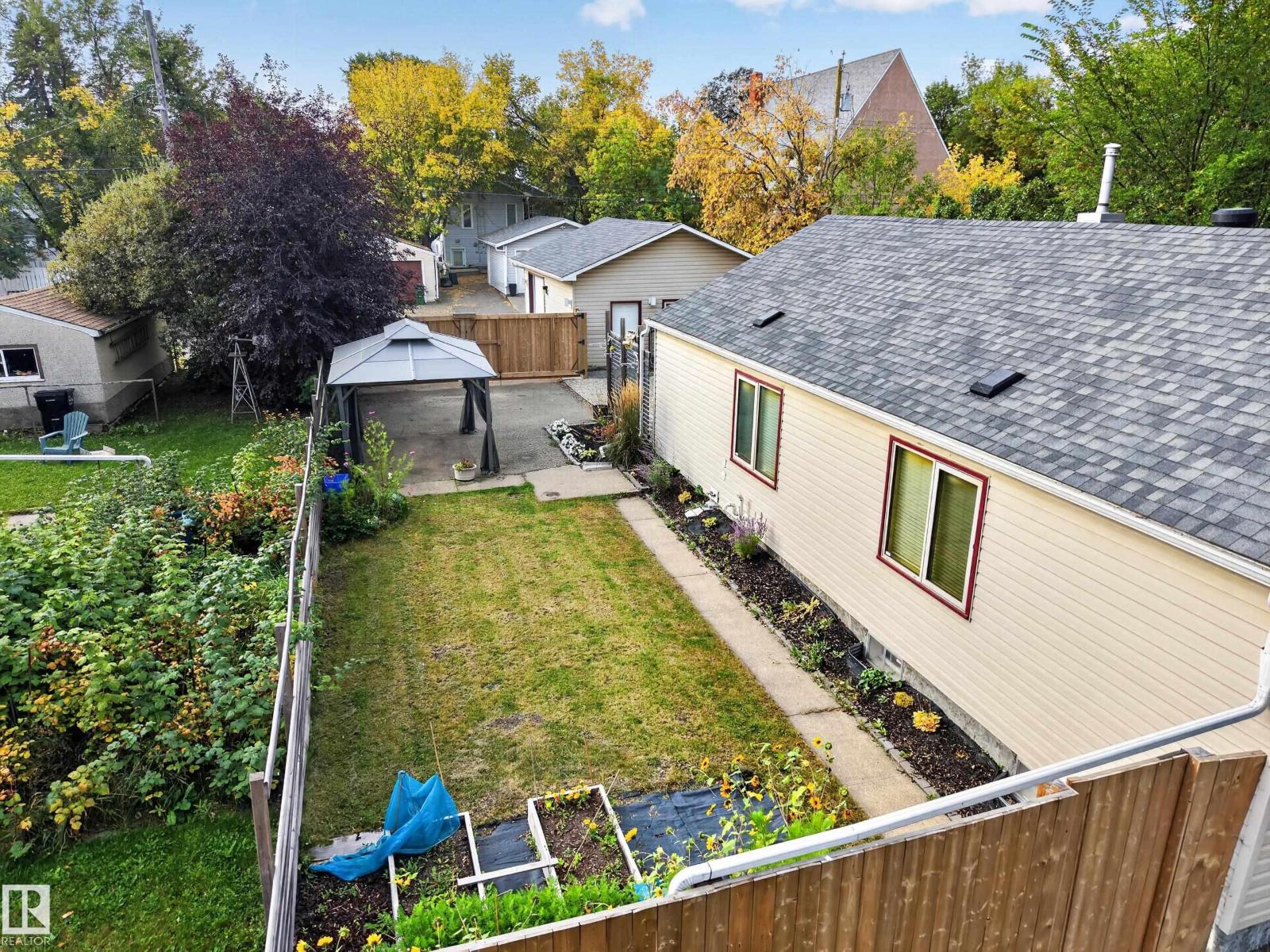 9615 75 Av Nw Property Photo 49