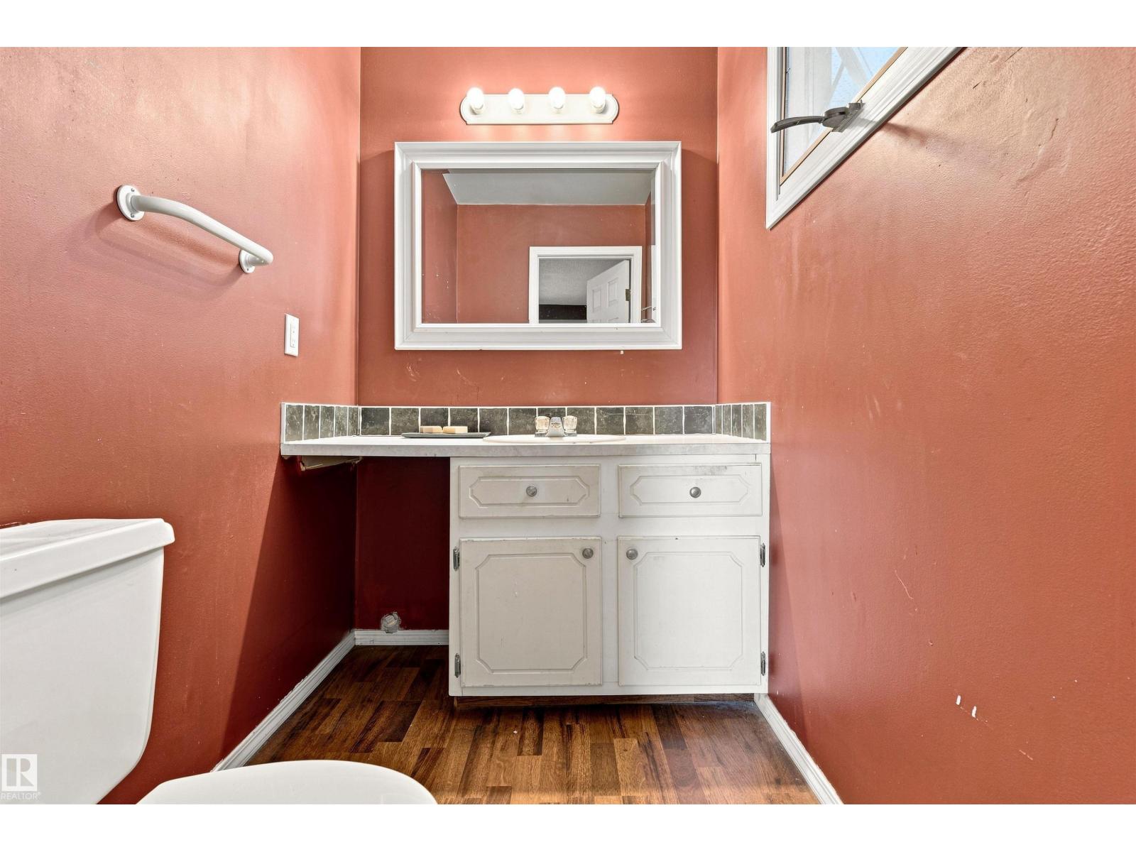 12 Hughes Rd Nw Property Photo 18