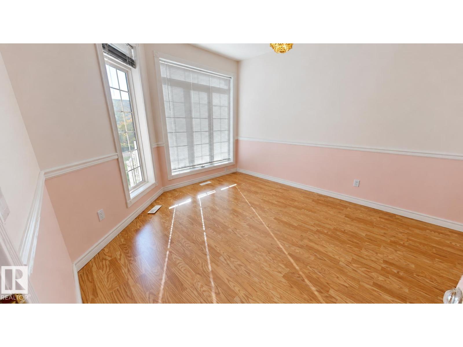 #323 Ravine Villas Property Photo 4