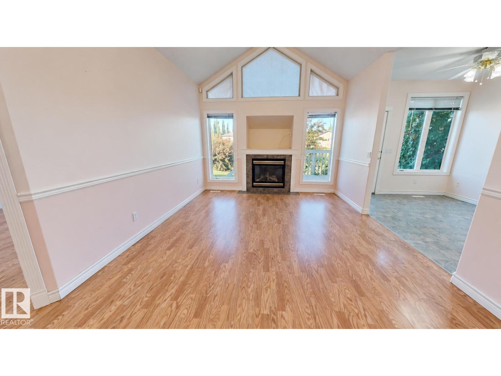 #323 Ravine Villas Property Photo 9