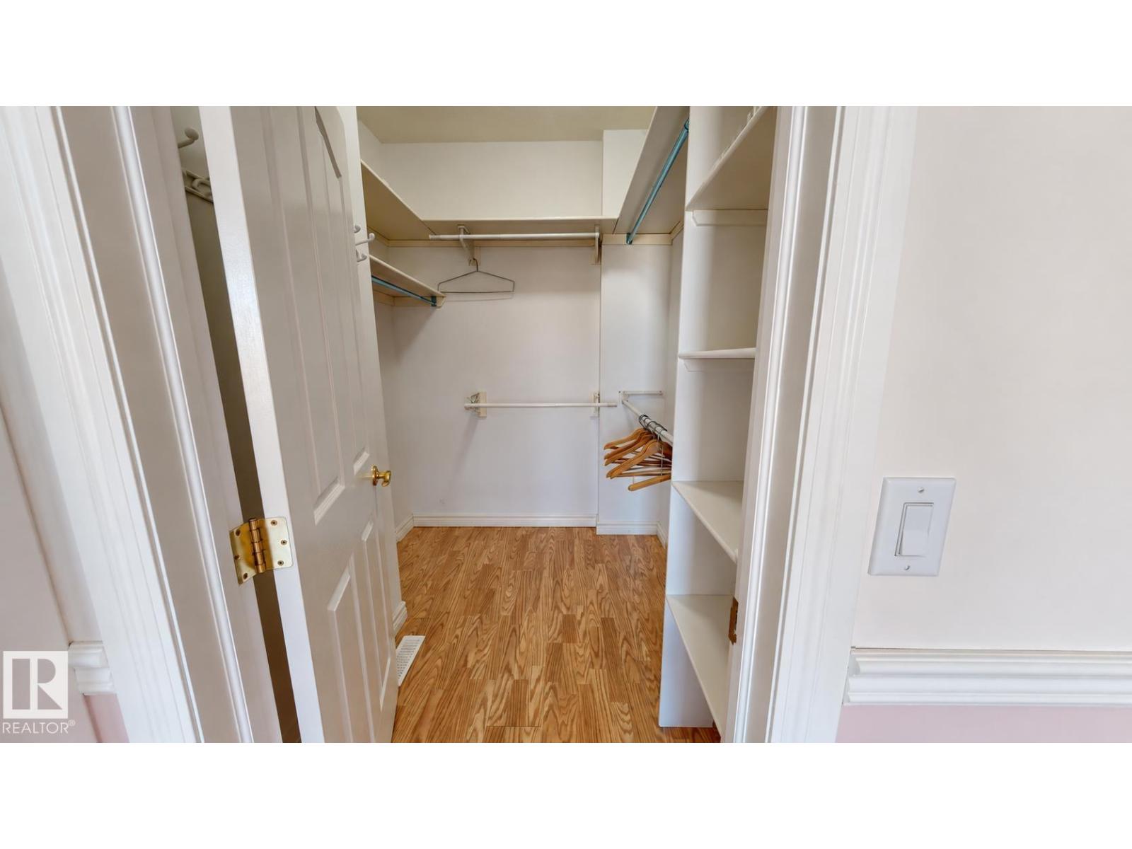 #323 Ravine Villas Property Photo 23