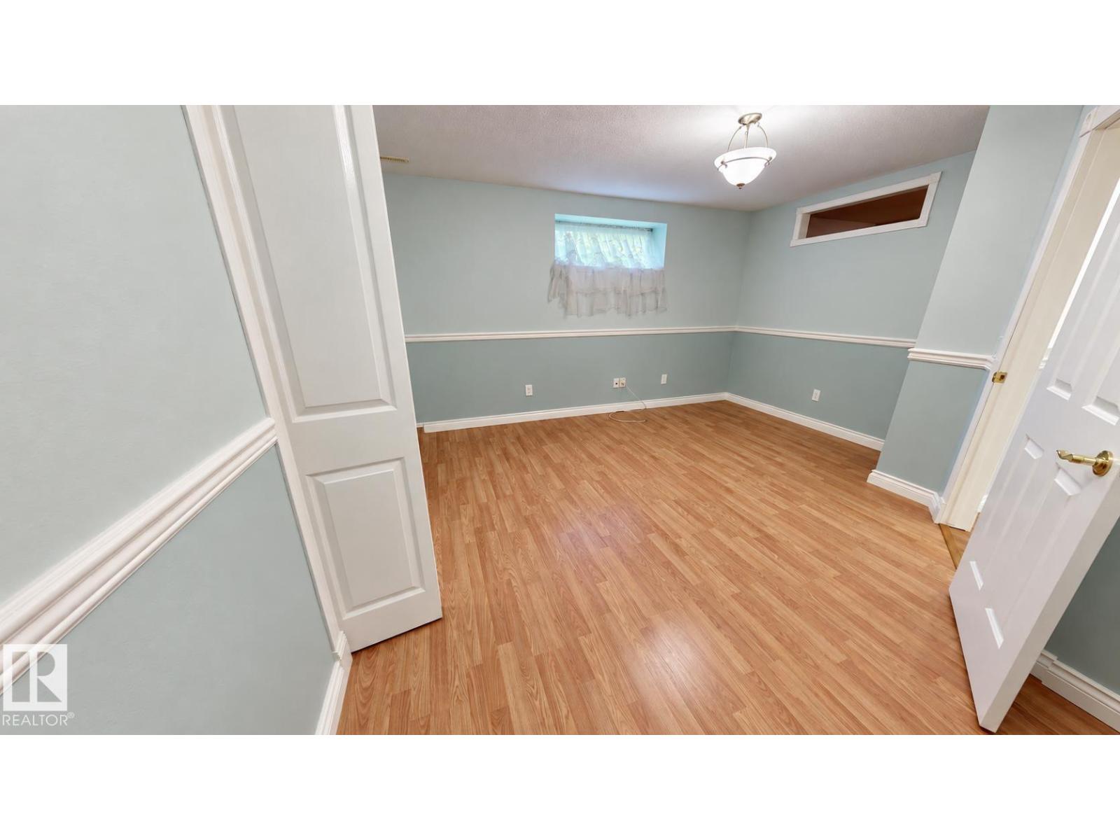 #323 Ravine Villas Property Photo 33