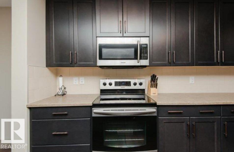 7233 Armour Cr Sw Property Photo 5