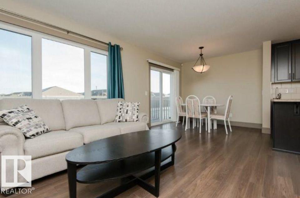 7233 Armour Cr Sw Property Photo 6