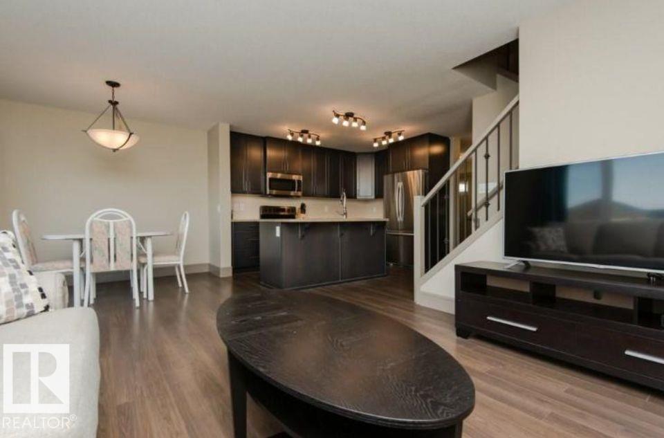 7233 Armour Cr Sw Property Photo 8