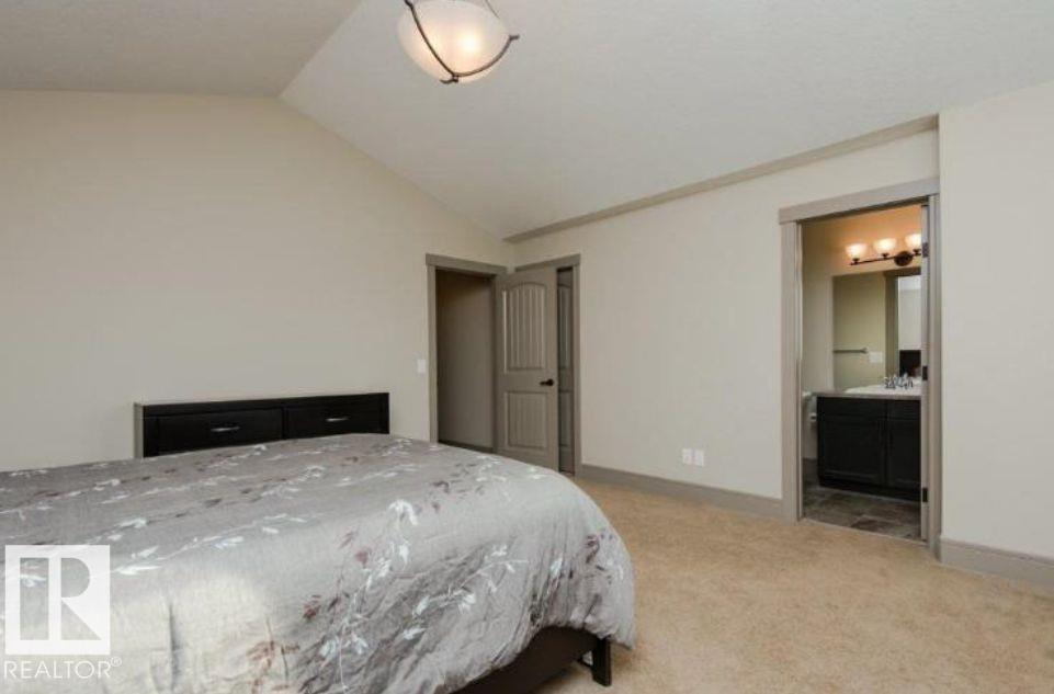 7233 Armour Cr Sw Property Photo 11