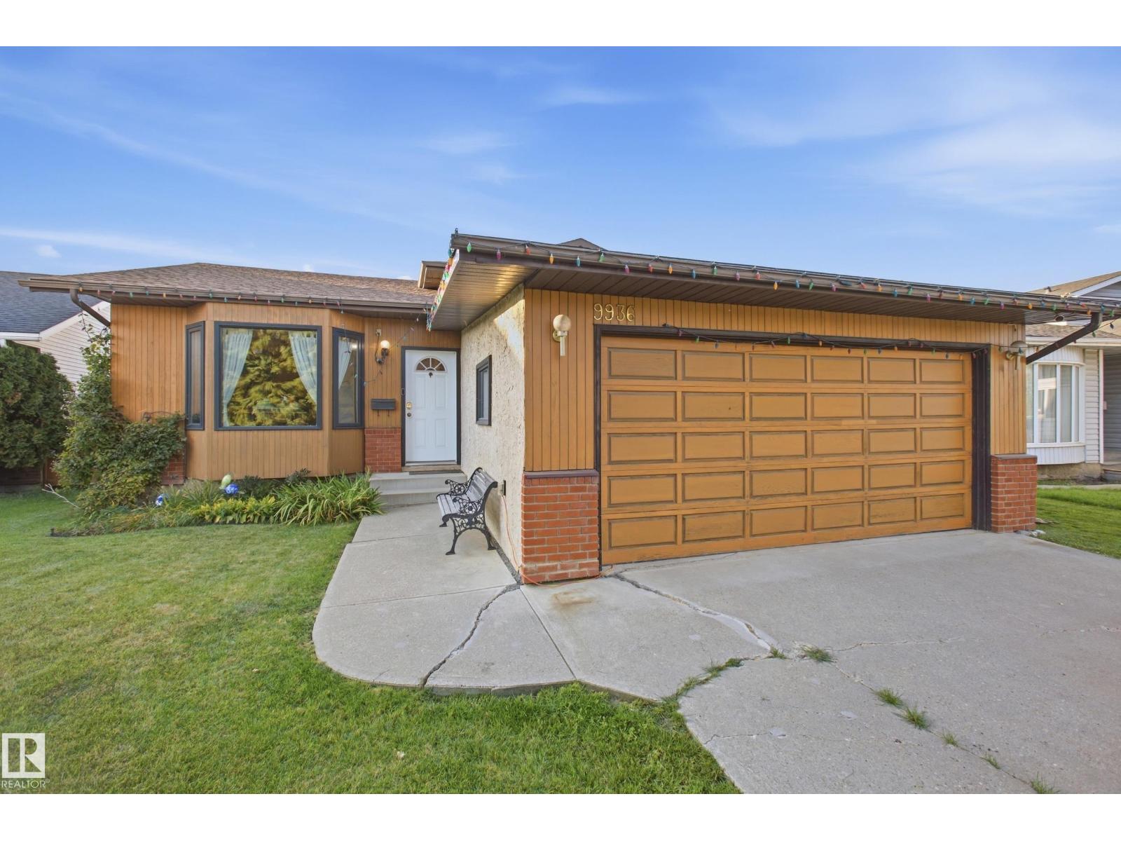 9936 190 St Nw Property Photo 1