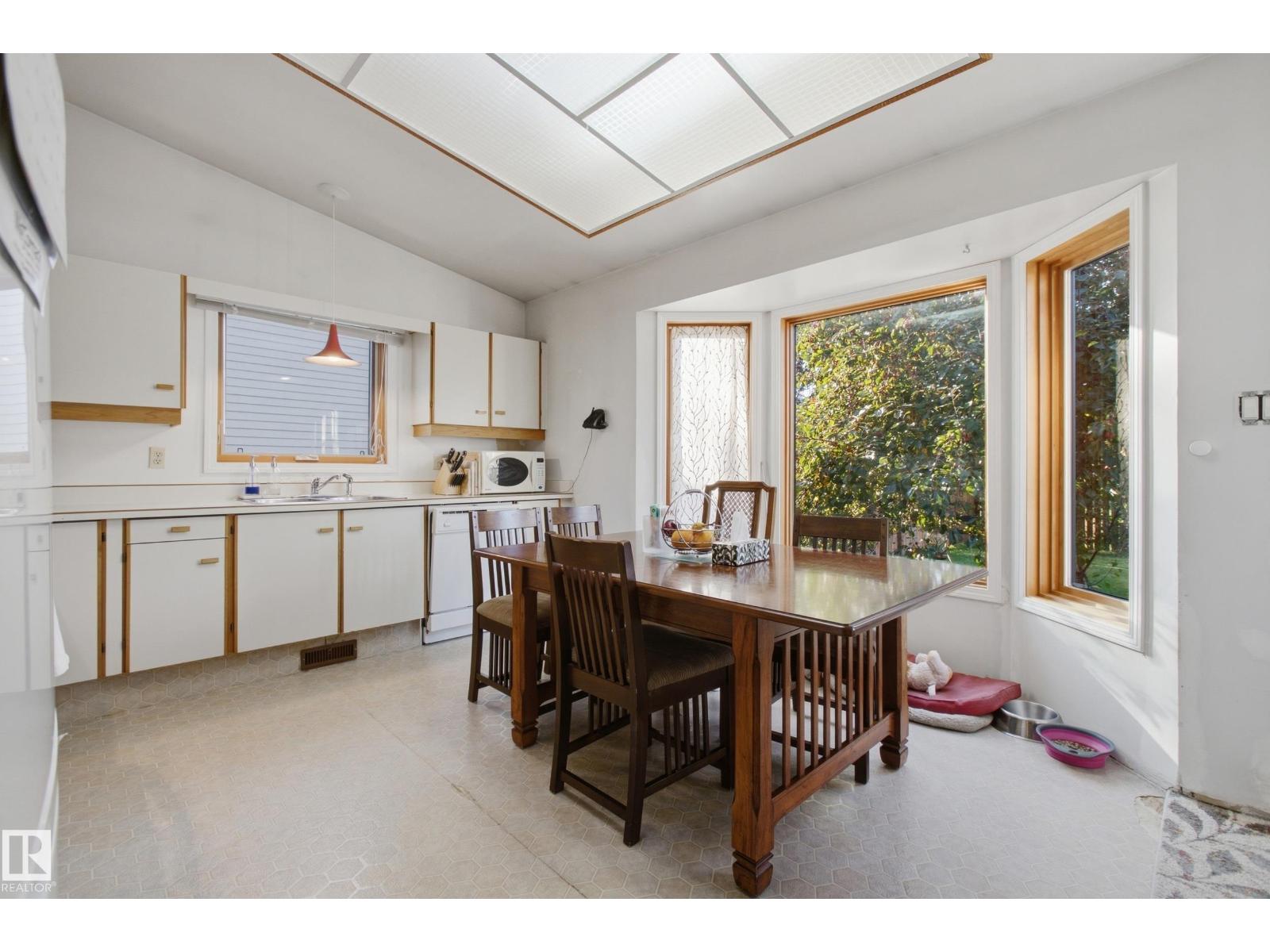 9936 190 St Nw Property Photo 13
