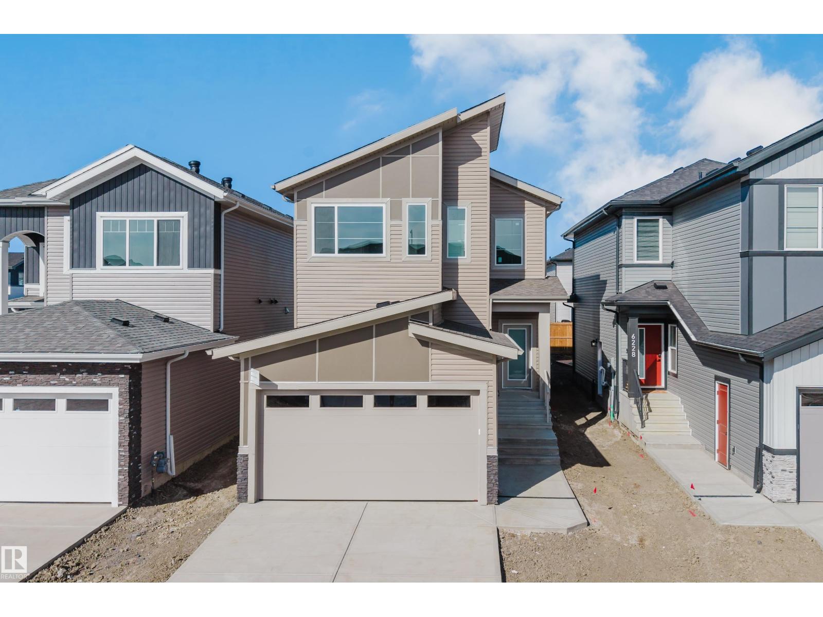 6230 45 Av Property Photo 2