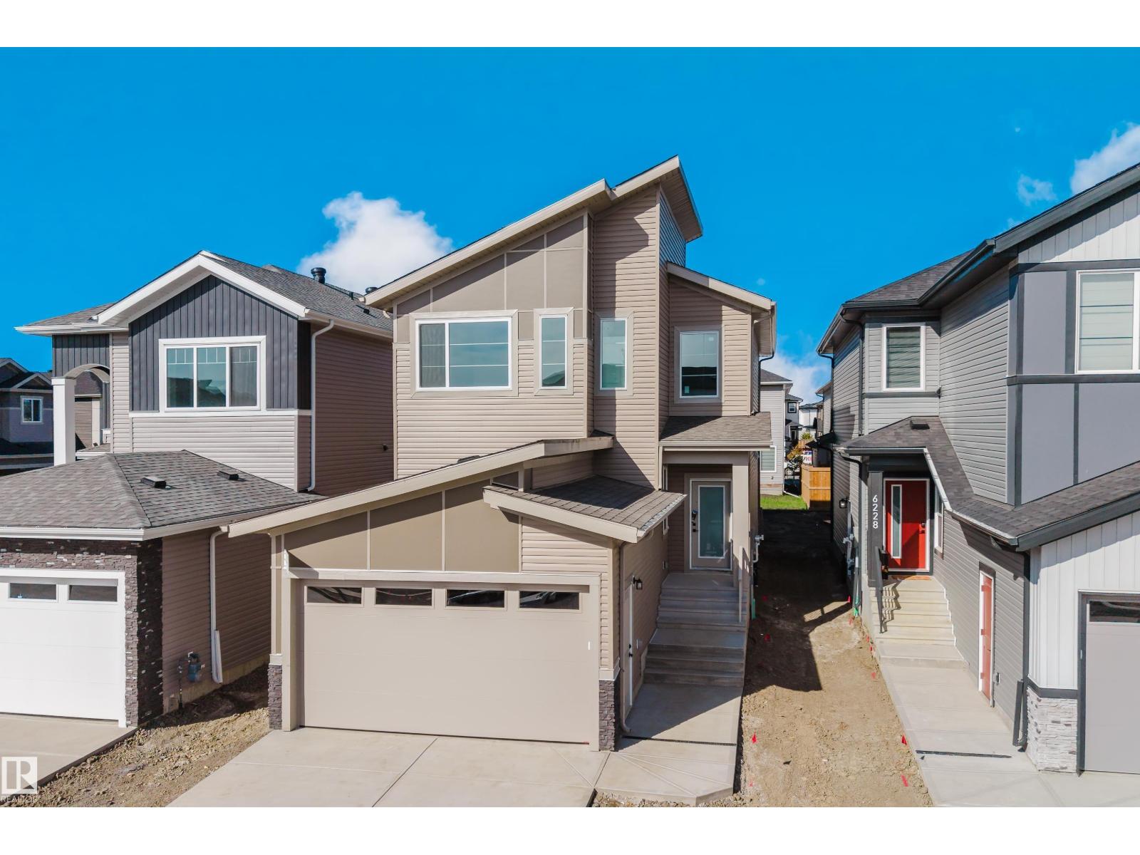 6230 45 Av Property Photo 3