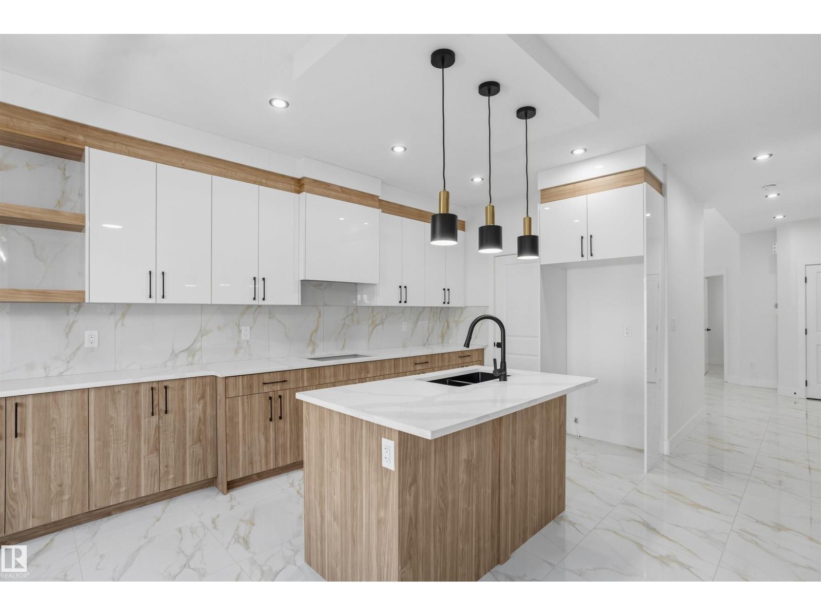6230 45 Av Property Photo 14